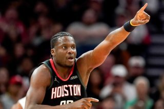 Clint Capela et les Rockets ont dominé Cleveland 117-100 samedi KEYSTONE/AP/Eric Christian Smith