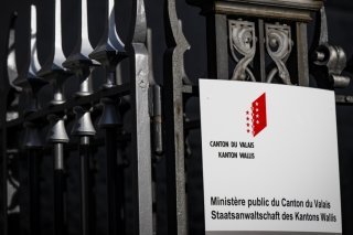 Le bureau du Ministère public valaisan a refusé la requête de nomination d’un procureur extraordinaire suite au drame de Crans-Montana (archives). KEYSTONE/JEAN-CHRISTOPHE BOTT