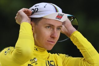 Tadej Pogacar devrait mettre le feu sur les routes fribourgeoises pour sa première au Tour de Romandie. KEYSTONE/EPA/CHRISTOPHE PETIT TESSON