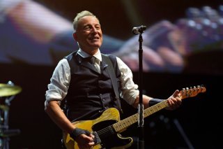 Bruce Springsteen (photo d'archives) est monté sur une scène de Minneapolis où il a interprété son nouveau titre anti-ICE. KEYSTONE/AP/Charles Sykes