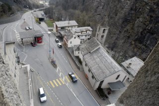 Deux femmes ont été interceptées lors de leur passage de la frontière, à Gondo (photo d'archives). KEYSTONE/OLIVIER MAIRE