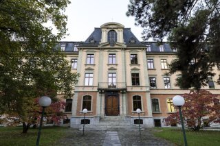 Le Tribunal cantonal valaisan a réduit de trois mois, la peine dont avait écopé en première instance, un dealer tunisien. KEYSTONE/CYRIL ZINGARO