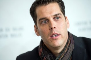 Le delegue du canton pour Sion 2026, Ralf Kreuzer photographie lors de la conference de presse au sujet des Jeux Olympiques d'hiver Sion 2026, le lundi 6 novembre 2017 a l'Espace Porte de Conthey a Sion. (KEYSTONE/Olivier Maire)