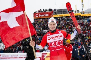Marco Odermatt avait de quoi avoir le sourire samedi après sa victoire en géant.