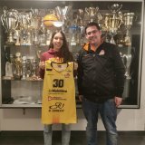 Ainhoa Holzer et le président chorgue Fabrice Miserez