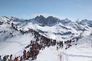 Certains "cadeaux" aux employés d'Etat pour suivre de près la PDG peu apprécié par la COGEST