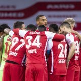 L'union sacrée des joueurs du FC Sion lors du match contre le FC Bâle