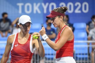Bencic (à droite) et Golubic sont en finale du double à Tokyo