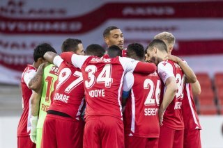 L'union sacrée des joueurs du FC Sion lors du match contre le FC Bâle