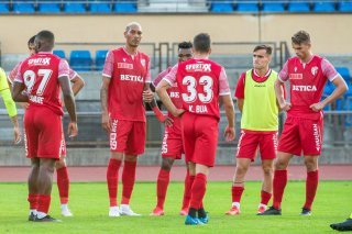 Battu 4-0 en Coupe de Suisse, le FC Sion retrouve le championnat avec l'espoir de dissiper les doutes