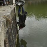 La statue avait été renversée puis jetée dans les eaux de l'Avon, fleuve qui traverse la ville (archives).