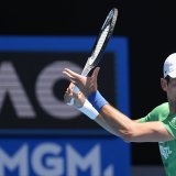 Novak Djokovic appliqué à l'entraînement ce jeudi à Melbourne.