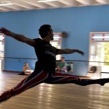 Participer au gala est un devoir humanitaire, a dit le danseur cubain Javier Torres qui n'a pas manqué de comparer la situation du peuple ukrainien à celle qu'a subie le peuple cubain à cause de l'embargo américain.