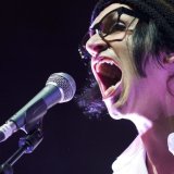 Brian Molko du groupe anglais Placebo, ici en 2010 dans les arènes, sera de retour cet été à Avenches pour présenter son nouvel album (archives).