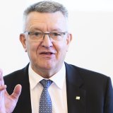 Le Procureur général du canton de Fribourg a ouvert une procédure pénale contre Georges Godel, sur la photo, pour violation du secret de fonction et contre Jean-Marc Angéloz pour instigation à la violation du secret de fonction (archives).