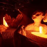 Latifa Echakhch présente dans le Pavillon suisse des scènes liées au cycle de la vie comme des feux rituels, qui existent dans toutes les cultures.