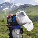 Le photographe Gaëtan Bally a été primé dans la catégorie "histoires suisses" pour ses photos de l'alpage de Flix (GR), un point chaud de la biodiversité et de la recherche dans ce domaine. Elles figurent aussi au menu de l'exposition présentée à ...