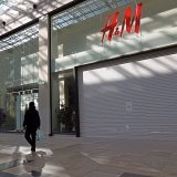Fermés depuis début mars, les magasins H&M en Russie devraient rouvrir temporairement afin d'écouler les inventaires, avant de disparaître. (archive)