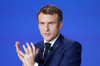 Emmanuel Macron avait déclenché l'ire d'Alger en octobre en accusant, selon des propos rapportés par le quotidien français Le Monde, le système "politico-militaire" algérien d'entretenir une "rente mémorielle" autour de la guerre d'indépendance et...