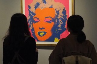 Le portrait de Marilyn Monroe par Andy Warhol est estimé à 200 millions de dollars, Ce qui en fait l'oeuvre d'art du 20e siècle la plus chère jamais proposée aux enchères.