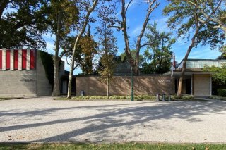 Le thème de la contribution suisse à la Biennale d'architecture 2023 à Venise: "Neighbourhood", le voisinage des pavillons suisse et vénézuélien.