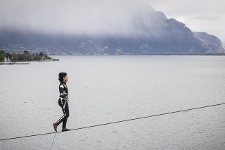 Tatiana-Mosio Bogonga explique ne pas chercher la performance, mais proposer une démarche poétique.