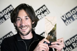 Le film "L'Îlot" du réalisateur lausannois Tizian Büchi a séduit le jury de Visions du Réel par son "observation brillante qui réécrit les coordonnées des espaces géographiques en termes universels".