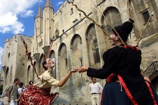 Le théâtre reprend ses droits à partir de jeudi dans la Cité des papes (archives).