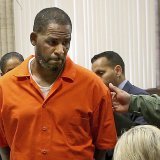 Dans ce nouveau procès qui s'ouvre à Chicago, R. Kelly est accusé d'obstruction à la justice, de production pédopornographie et d'activité sexuelle illégale avec une personne mineure (archives).