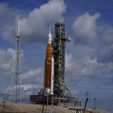 Le décollage a lieu depuis l'aire de lancement 39-B du centre spatial Kennedy.