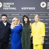 Charlotte Gainsbourg, troisième depuis la gauche, récompensée à Zurich. De gauche à droite, l'acteur britannique, Celyn Jones, l'actrice australienne Rebel Wilson, Charlotte Gainsbourg et l'actrice danoise Trine Dyrholm.