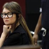 Les "exploits" d'Anna Sorokin, consistant à se faire passer pour une héritière allemande afin d'escroquer des particuliers et des institutions financières pour des centaines de milliers de dollars, ont inspiré une série Netflix.