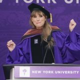 Taylor Swift a reçu le Grammy du meilleur album de l'année en 2021 pour "Folklore" (archives).