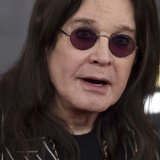 Ozzy Osbourne explique que son équipe "est en train de trouver des idées pour savoir" où il pourrait se produire sans avoir à se "déplacer de ville en ville et de pays en pays" (archives).