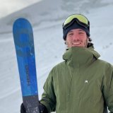 L'athlète de Crans-Montana tout sourire après avoir pu remettre les skis à Saas-Fee
