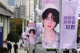 Le groupe de k-pop BTS fait son retour sur scène samedi à Busan, pour soutenir la candidature de cette ville sud-coréenne à l'organisation de l'Exposition universelle 2030.