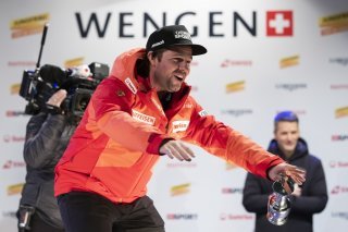 Beat Feuz fait ses adieux au public de Wengen