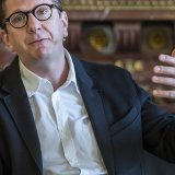 Aviel Cahn, l'actuel directeur général du Grand Théâtre, vient d'être nommé à la tête de l'un des trois grands opéras de Berlin, l'Opéra allemand de Berlin.