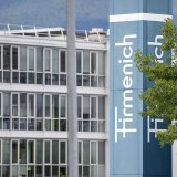 Suite à l'annonce de sa fusion avec le néerlandais DSM, le géant genevois des arômes et parfums Firmenich a nommé Ilaria Resta à la tête de sa nouvelle unité intégrée parfumerie et ingrédients. Elle sera secondée par Amaury Roquette, directeur adj...