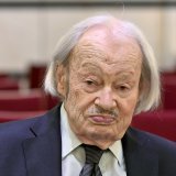 Né à Vienne le 17 février 1926, ce professeur développe assez vite son propre style, inspiré par le sérialisme - succession invariable de sons - puis par l'impressionnisme - usage pictural des sonorités.