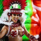 Les défilés du carnaval de Rio font leur grand retour après l'annulation et le report de plusieurs éditions en raison du Covid.