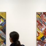 Les musées suisses exposent souvent des artistes étrangers, à l'image du Kunstmuseum de Bâle avec les oeuvres de l'artiste américaine Shirley Jaffe (1923 - 2016) (Archives).