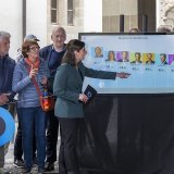 En plein débat entre les élus au Conseil d'Etat genevois dimanche, un activiste du climat s'est collé la main au plateau de Léman bleu, avant d'être rapidement évacué par la police (illustration).