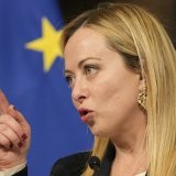 En vertu d'un vaste jeu de chaises musicales, le gouvernement Meloni, le plus à droite qu'ait connu le pays depuis la Seconde Guerre mondiale, cherche à placer des personnes de confiance à la tête de la radio-télévision d'Etat et de prestigieuses ...