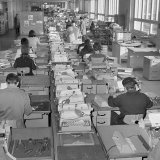 En 1967, une photographie montre des ouvriers qui montent des machines à écrire chez Paillard à Sainte-Croix (archives).