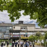 Le premier espace rénové du bâtiment Porteous à Vernier (GE) a été dévoilé vendredi en présence des autorités cantonales et municipales.