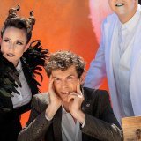 Pour l'aider dans ce parcours aux milles facettes, le héros pourra compter sur deux personnages hauts en
couleurs, symbolisant sa bonne et sa mauvaise conscience.