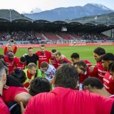 Les joueurs du FC Sion en cercle avant le match perdu face à Lucerne