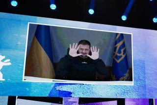 "La culture et le cinéma ne peuvent pas être en dehors de la politique, quand il s'agit d'une politique d'agression, de crimes de masse, de meurtres, de terreur (...), une politique de guerre totale comme l'est celle de la Russie", a déclaré le pr...