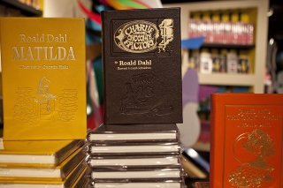 Le lissage de l'œuvre originale de l'auteur pour enfants Roald Dahl suscite indignation et consternation (archives).